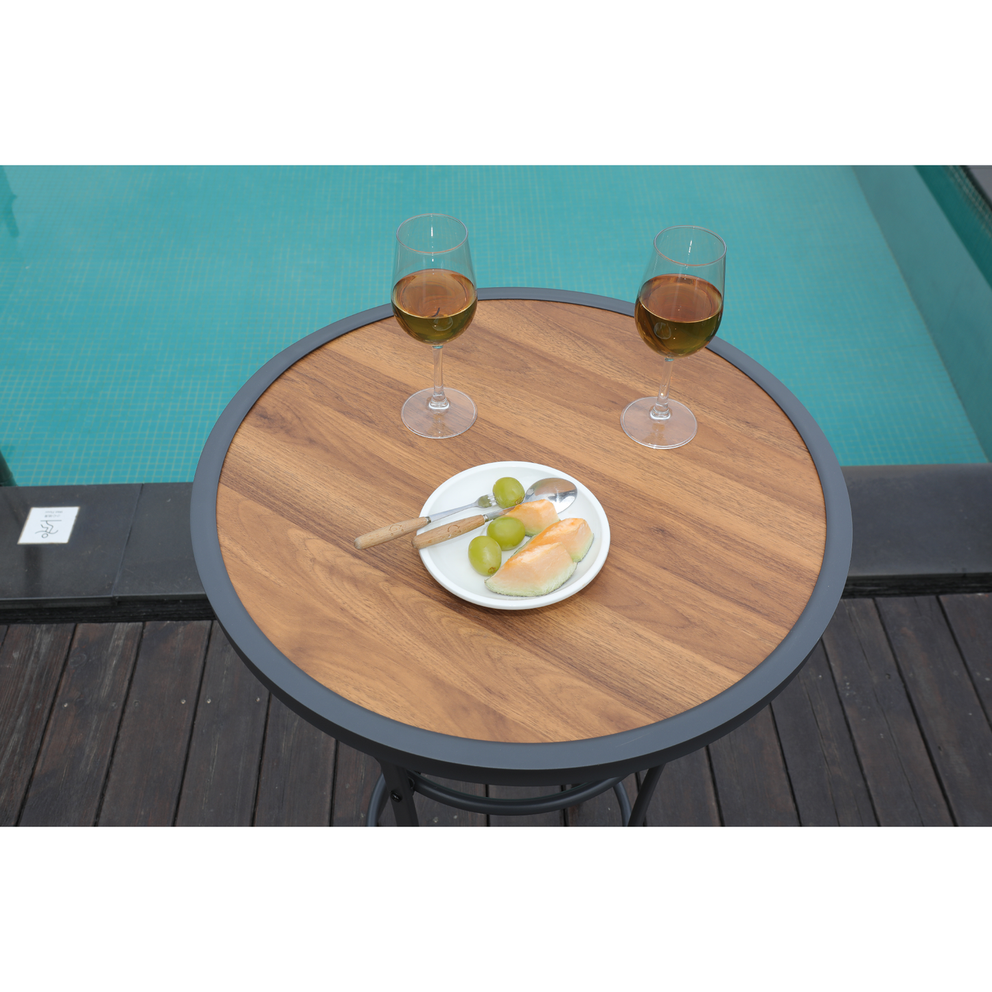 Round Outdoor Bar Table